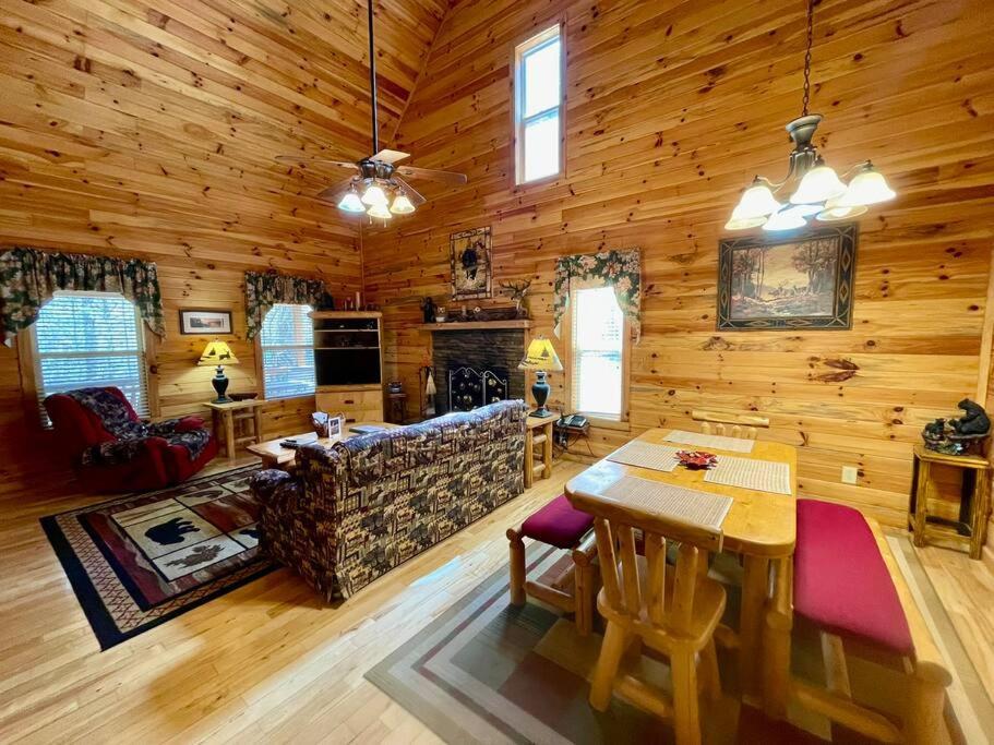 Cabin 2 Bed Close To Helen Hot Tub #15 Luaran gambar